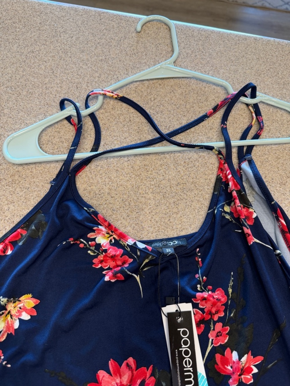 Paper moon NWT Navy Floral Crisscross Strap Tank Top plus size 3X - Picture 6 of 9